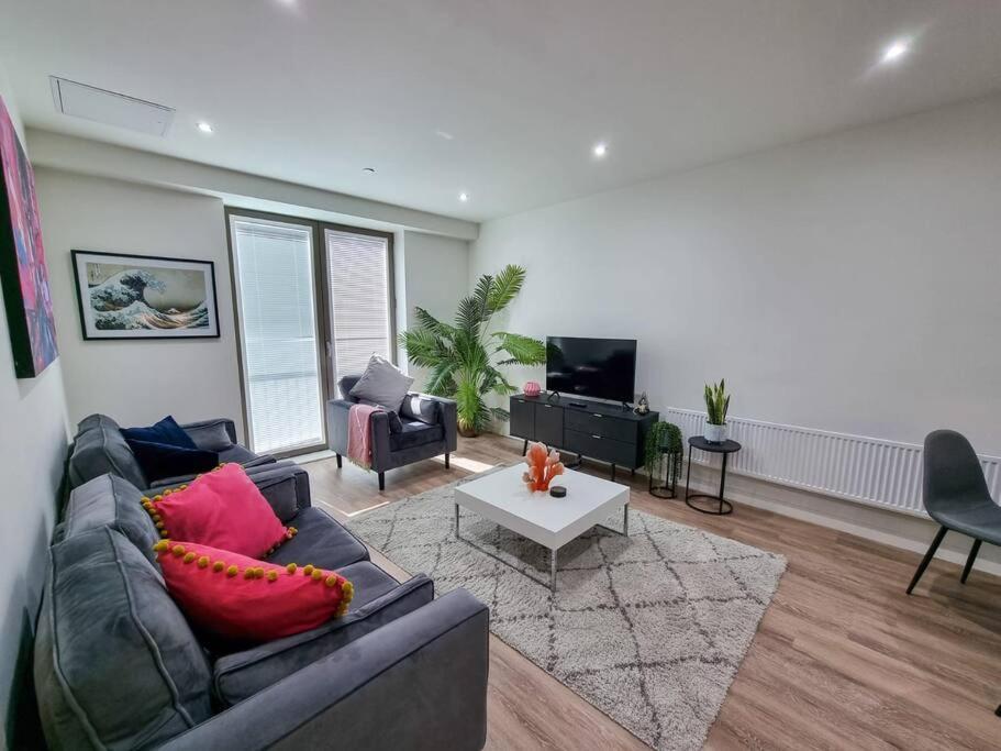 Luxury City Centre Townhouse With Parking Manchester Exterior photo